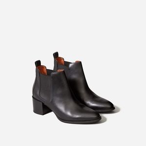 Everlane “the heel” boot in 8.5, black